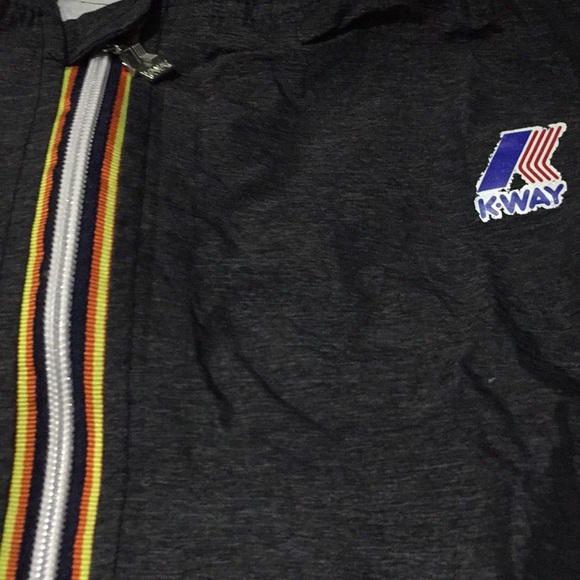 Set of 2 K-Way wind jackets - Picture 4 of 5